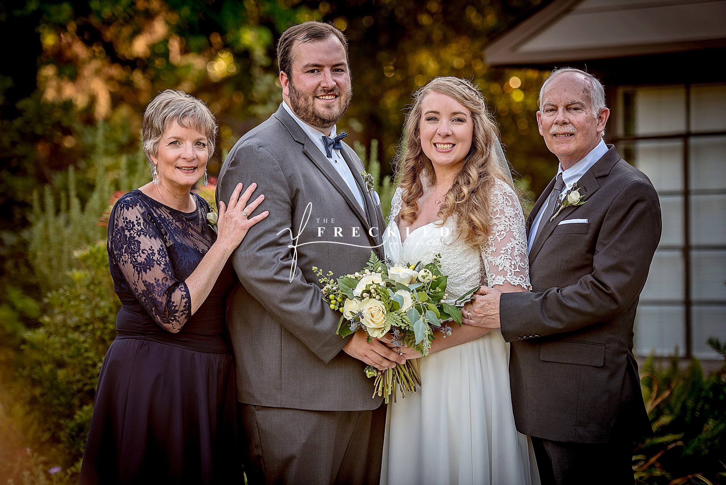 Wedding Family Portraits | Keeping It Simple - The Freckled Photographer